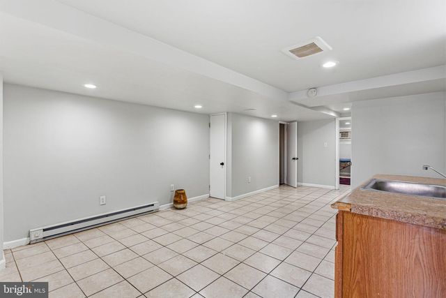 5214 SYLVESTER ST, Philadelphia, PA 19124