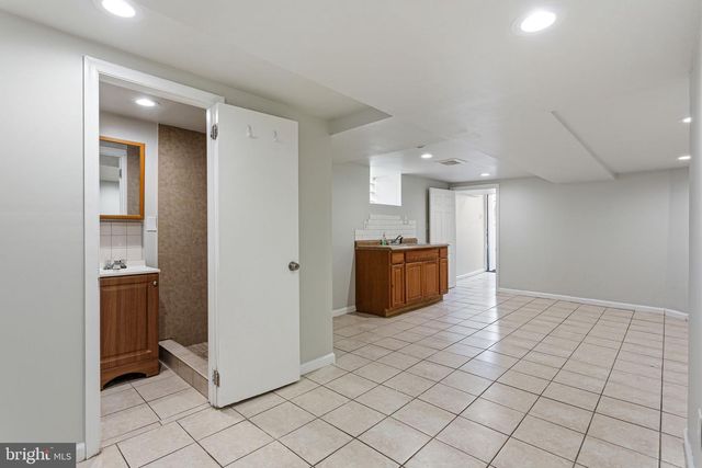 5214 SYLVESTER ST, Philadelphia, PA 19124