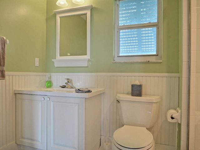 8820 S Sea Oaks Way 201, Vero Beach, FL 32963