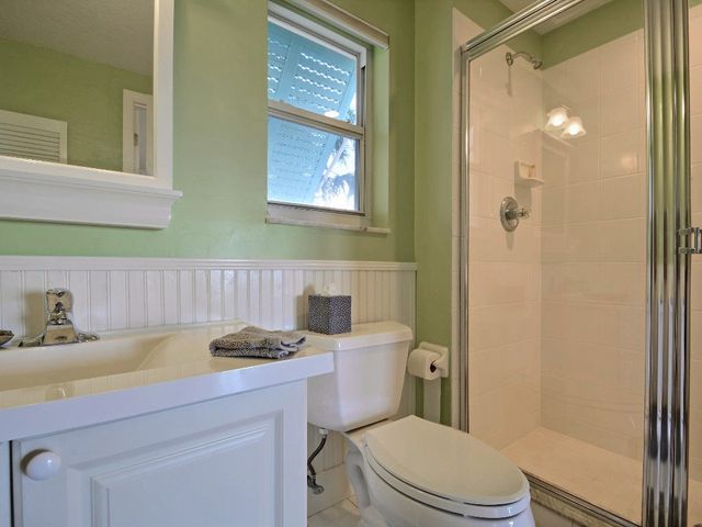8820 S Sea Oaks Way 201, Vero Beach, FL 32963