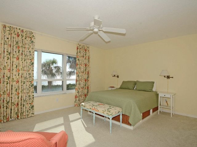 8820 S Sea Oaks Way 201, Vero Beach, FL 32963