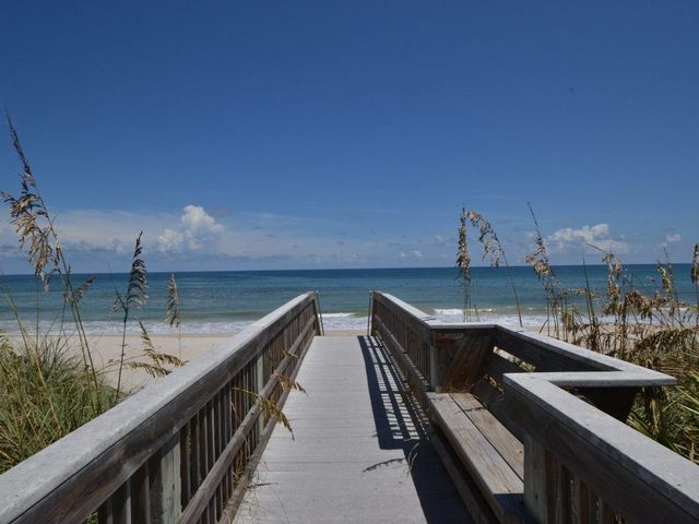 8820 S Sea Oaks Way 201, Vero Beach, FL 32963