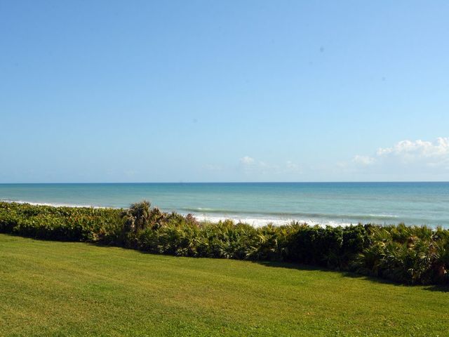 8820 S Sea Oaks Way 201, Vero Beach, FL 32963