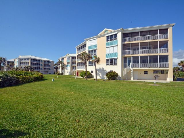 8820 S Sea Oaks Way 201, Vero Beach, FL 32963