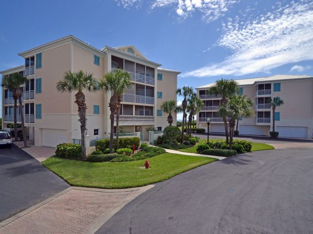 8820 S Sea Oaks Way 201, Vero Beach, FL 32963