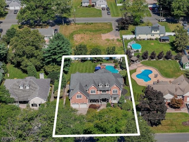 94 Hillcrest Dr, Clark Twp., NJ 07066