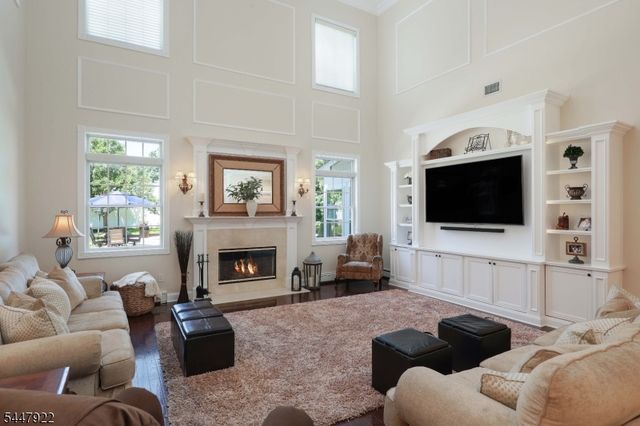 94 Hillcrest Dr, Clark Twp., NJ 07066
