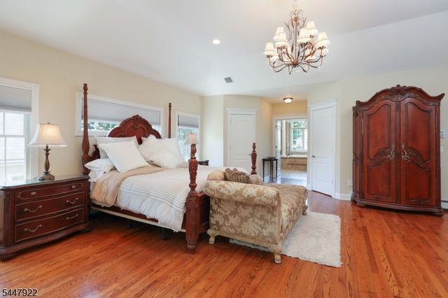 94 Hillcrest Dr, Clark Twp., NJ 07066