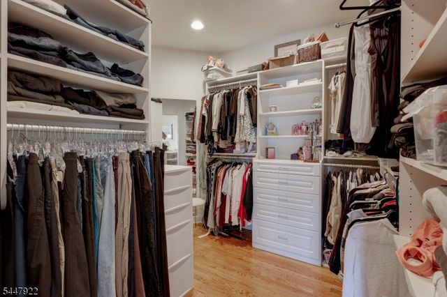 94 Hillcrest Dr, Clark Twp., NJ 07066