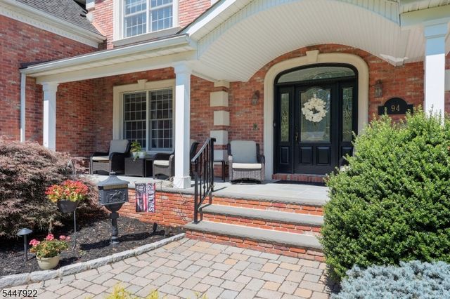 94 Hillcrest Dr, Clark Twp., NJ 07066