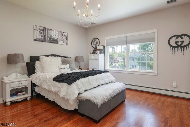 94 Hillcrest Dr, Clark Twp., NJ 07066