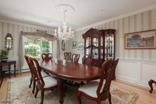 94 Hillcrest Dr, Clark Twp., NJ 07066