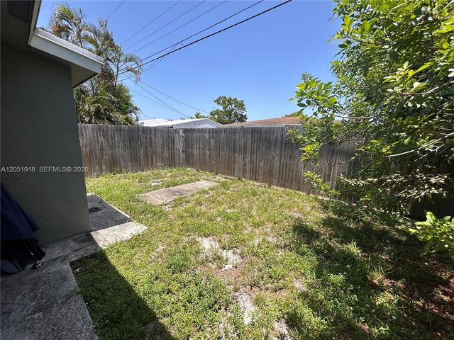 3070 NW 12th Court 12, Fort Lauderdale, FL 33311