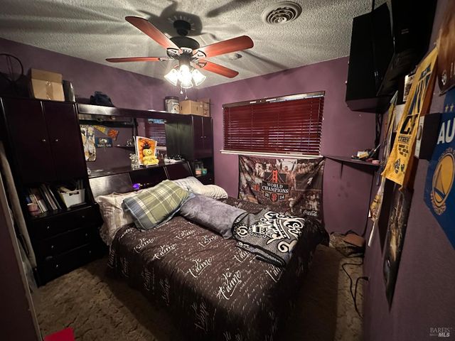 554 Keys Blvd, Clearlake Oaks, CA 95423