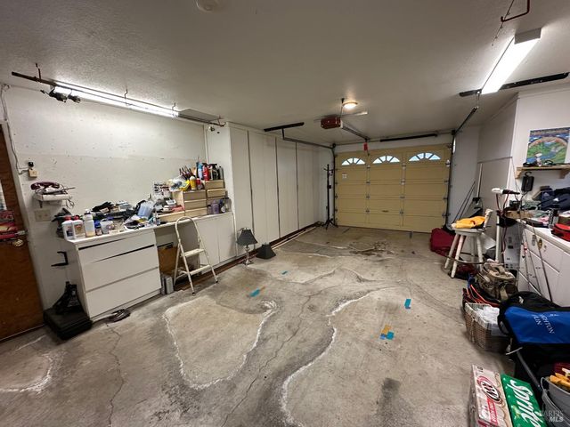 554 Keys Blvd, Clearlake Oaks, CA 95423