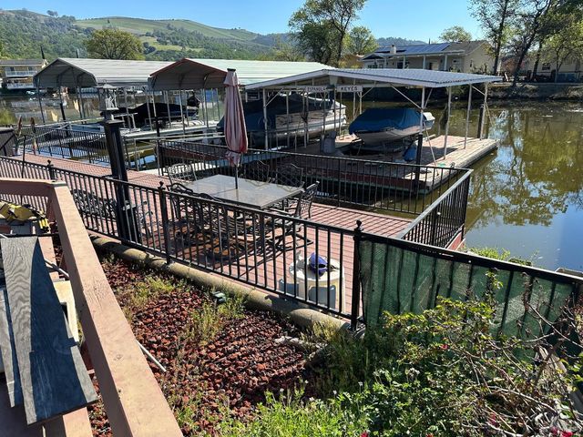 554 Keys Blvd, Clearlake Oaks, CA 95423