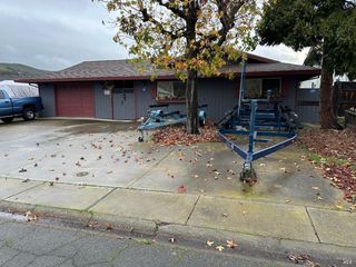 554 Keys Blvd, Clearlake Oaks, CA 95423