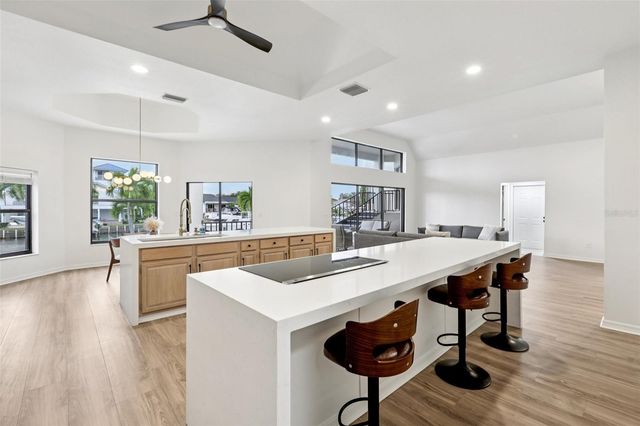 120 8TH STREET E, Tierra Verde, FL 33715