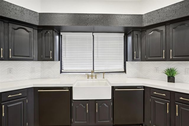 120 8TH STREET E, Tierra Verde, FL 33715