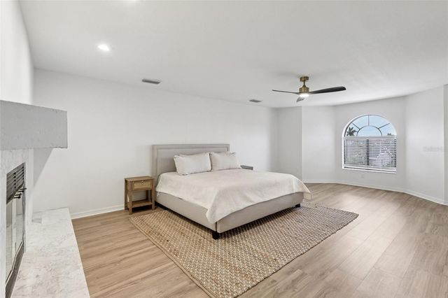 120 8TH STREET E, Tierra Verde, FL 33715