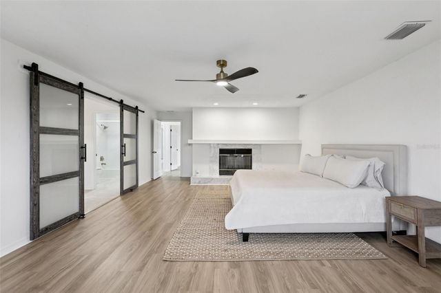 120 8TH STREET E, Tierra Verde, FL 33715