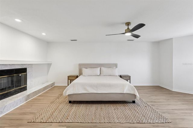 120 8TH STREET E, Tierra Verde, FL 33715