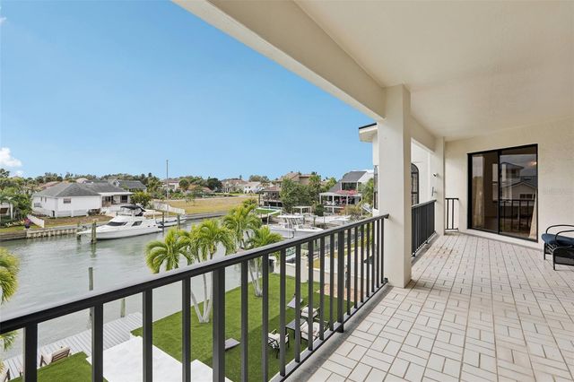 120 8TH STREET E, Tierra Verde, FL 33715