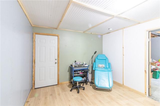 808 SE 19th Street, Oak Grove, MO 64075