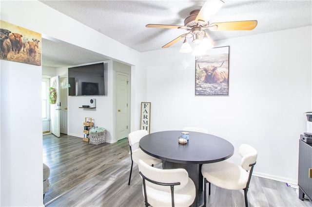 808 SE 19th Street, Oak Grove, MO 64075