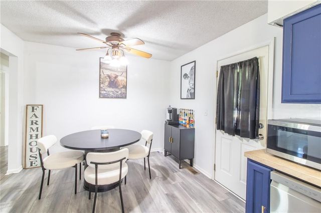 808 SE 19th Street, Oak Grove, MO 64075