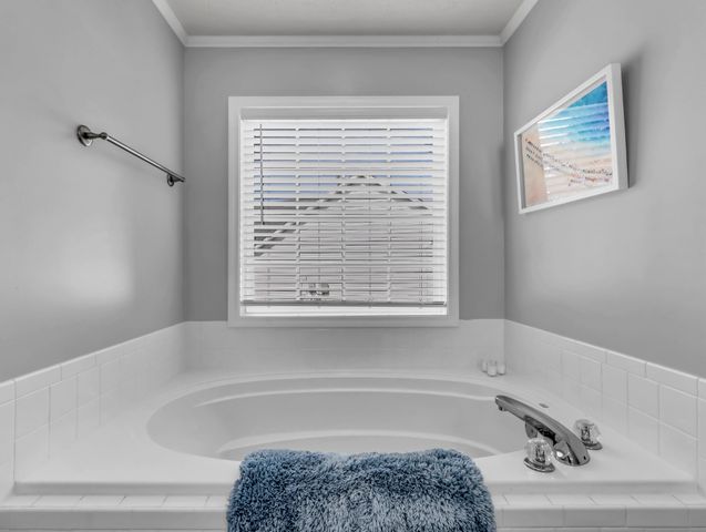 79 West Dr, Clarksville, TN 37040