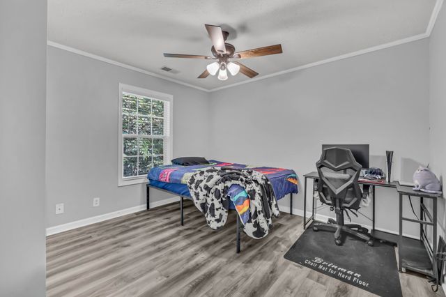 79 West Dr, Clarksville, TN 37040
