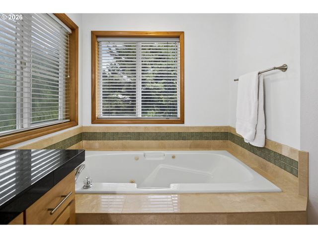 15145 Sw TRENTON Ct, Beaverton, OR 97006