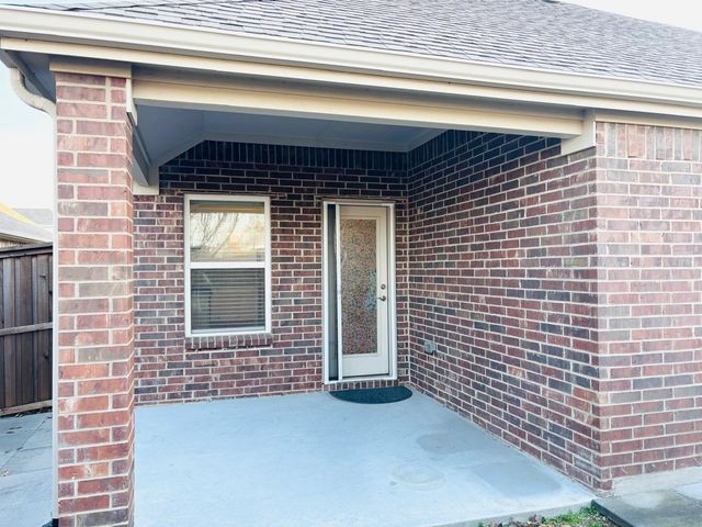 105 Hanover Trail, Lewisville, TX 75067