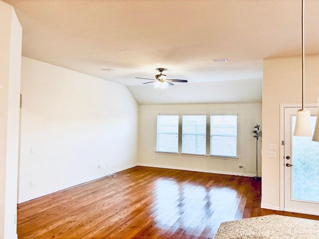 105 Hanover Trail, Lewisville, TX 75067