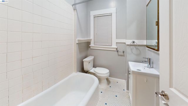 1478 Macarthur Blvd, Oakland, CA 94602