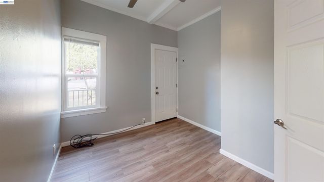 1478 Macarthur Blvd, Oakland, CA 94602