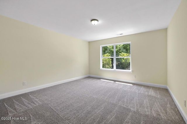 931 W Connecticut Avenue, Southern Pines, NC 28387