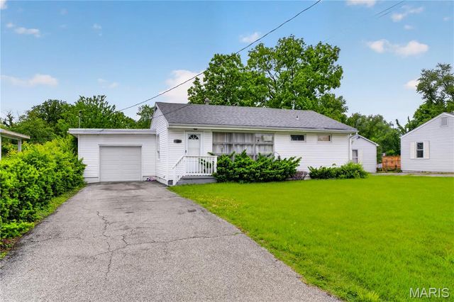 109 Cascade Drive, Belleville, IL 62223