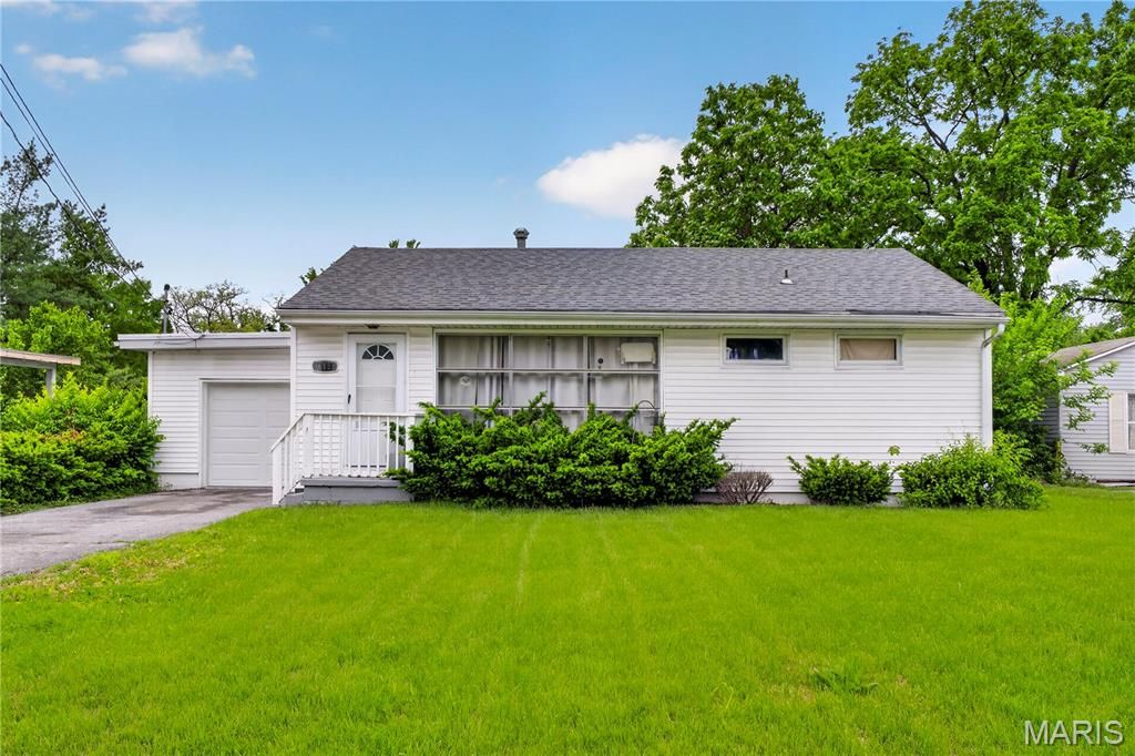 109 Cascade Drive, Belleville, IL 62223
