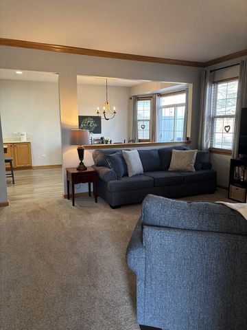 16300 Crescent Lake Drive, Crest Hill, IL 60403