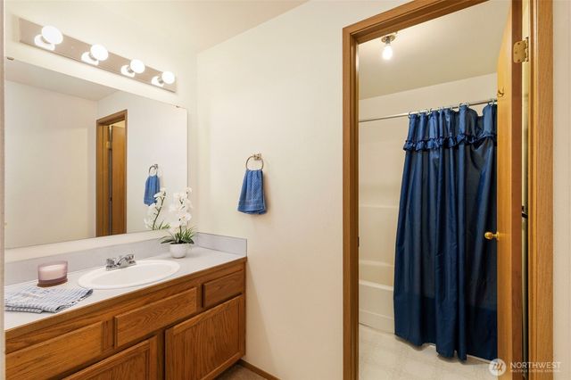 4711 NW Cascade Street, Silverdale, WA 98383