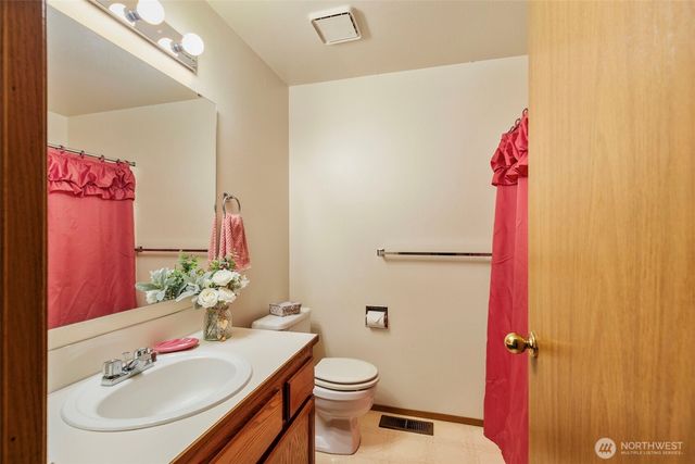 4711 NW Cascade Street, Silverdale, WA 98383