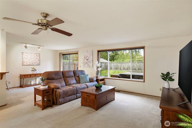 4711 NW Cascade Street, Silverdale, WA 98383