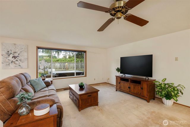 4711 NW Cascade Street, Silverdale, WA 98383
