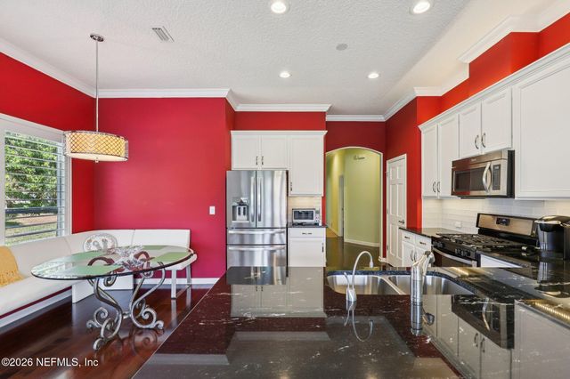 7786 BLACKSTONE RIVER Drive E, Jacksonville, FL 32256