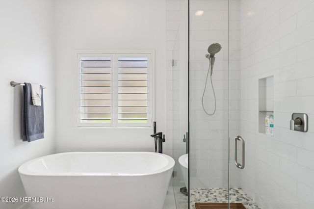 7786 BLACKSTONE RIVER Drive E, Jacksonville, FL 32256