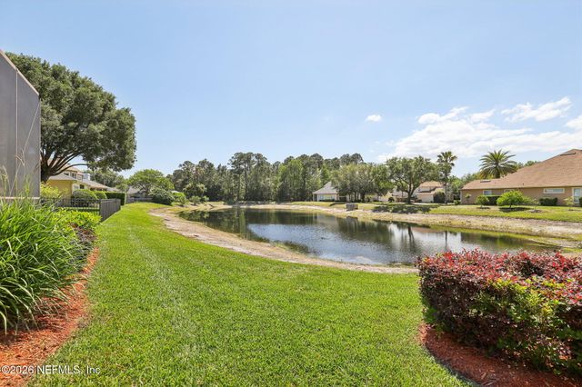 7786 BLACKSTONE RIVER Drive E, Jacksonville, FL 32256