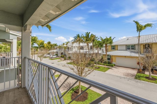 3017 Princeton Lane, Palm Beach Gardens, FL 33418