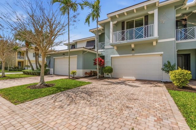 3017 Princeton Lane, Palm Beach Gardens, FL 33418
